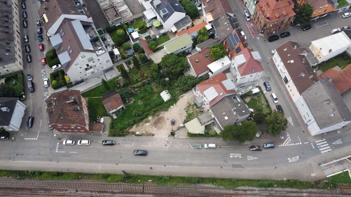 Großzügiges erschlossenes Baugrundstück in Schwetzingen